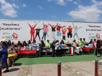 LÖSEV İyilikler Tırı İzmir'de