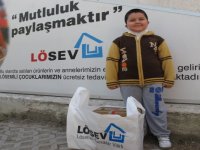 LÖSEV’in et ve et ürünleri dağıtımı sürüyor