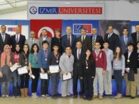 Matematik Olimpiyatı Şampiyonları madalyalarını taktı