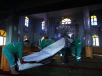 Menderes'te yanan camii yenilenecek