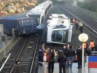 Metro devrildi... Çok sayıda yaralı var...