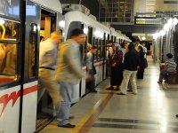 Metrodan %74 İzmirli memnun