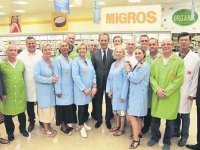 Migros İzmir'de 30. Yılını Bostanlı'da kutladı...