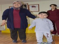 Minik Mihraç'ın ''ilk adım'' mucizesi