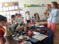 Minikler sınıflarını müze yaptı...