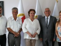 Muhittin Selvitopu;  ''İzmir basınının yanındayız''