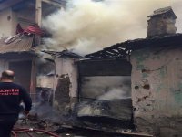 Nergiz çarşısında yangın