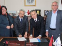 Nevvar Salih İşgören Vakfı'ndan 259 polis çocuğuna burs