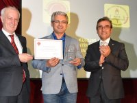 Öğrencilerin sağlığını koruyanlar ödüllendirildi