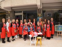 Önce hocaları sonra kursiyerleri sergi açtı...