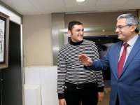 Otizmli ressam başkan Akpınar’ı duygulandırdı!..