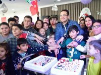 Özel çocuklara, özel pasta