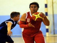 Özel sporcular kıyasıya mücadele etti