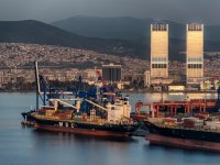 Öztürk: ''İzmir Limanı özelleştirilmeli''