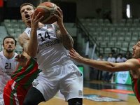 Pınar Karşıyaka 2. yarıda çözüldü... 