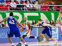 Pınar Karşıyaka, Anadolu Efes'e kaybetti...