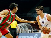 Pınar Karşıyaka, Anadolu Efes'e mağlup oldu