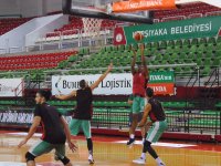 Pınar Karşıyaka, Beşiktaş deplasmanında