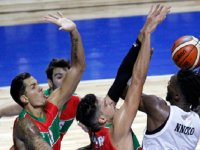 Pınar Karşıyaka Bursa’da üçte sıfır…