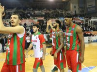 Pınar Karşıyaka çeyrek final için sahada