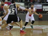 Pınar Karşıyaka evinde Beşiktaş'a kaybetti