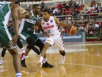 Pınar Karşıyaka evinde kaybetti