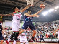 Pınar Karşıyaka evinde vuruldu...