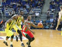 Pınar Karşıyaka, Fenerbahçe'ye direnemedi