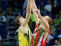 Pınar Karşıyaka final aşkına Fenerbahçe karşısında