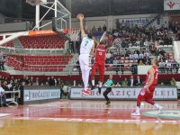 Pınar Karşıyaka, Galatasaray karşısında...