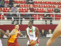 Pınar Karşıyaka, Galatasaray'ı devirdi