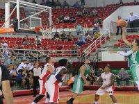 Pınar Karşıyaka turnuvada ilk maçı kazandı...