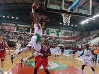 Pınar Karşıyaka, İstanbul Büyükşehir'i konuk ediyor