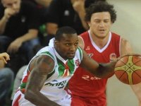 Pınar Karşıyaka Justin Carter’e izin vermedi…