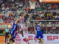 Pınar Karşıyaka, ligde başka Avrupa'da bambaşka...