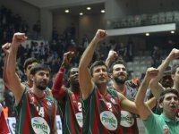 Pınar Karşıyaka Litvanya'da avantaj peşinde