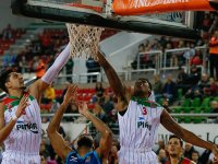 Pınar Karşıyaka, Macaristan'da galibiyet arıyor