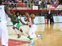 Pınar Karşıyaka namağlup yoluna devam ediyor