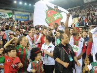 Pınar Karşıyaka şampiyonluk için sahada