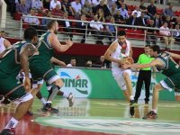 Pınar Karşıyaka seride 1-0 öne geçti