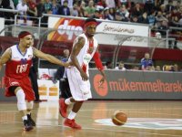 Pınar Karşıyaka, Tofaş'ı solladı...