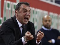 Pınar Karşıyaka, Trifunovic ile yollarını ayırdı