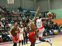 Pınar Karşıyaka, Uşak'tan galibiyetle dönüyor