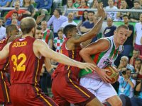 Pınar Karşıyaka yarı final için sahada