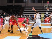 Pınar Karşıyaka, Yunanistan'da galip