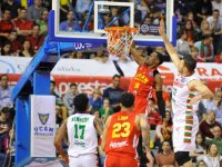 Pınar Karşıyaka'dan Avrupa'ya veda