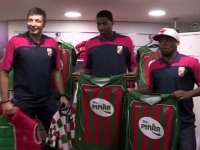 Pınar Karşıyakalılar taraftara imza verdi...