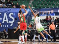 Pınar Karşıyaka'nın Bursa'da yüzü güldü...