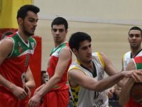 Pınar Karşıyaka'nın gençleri derbiyi kazandı