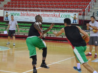 Pınar Karşıyaka'nın yenileri göz doldurdu